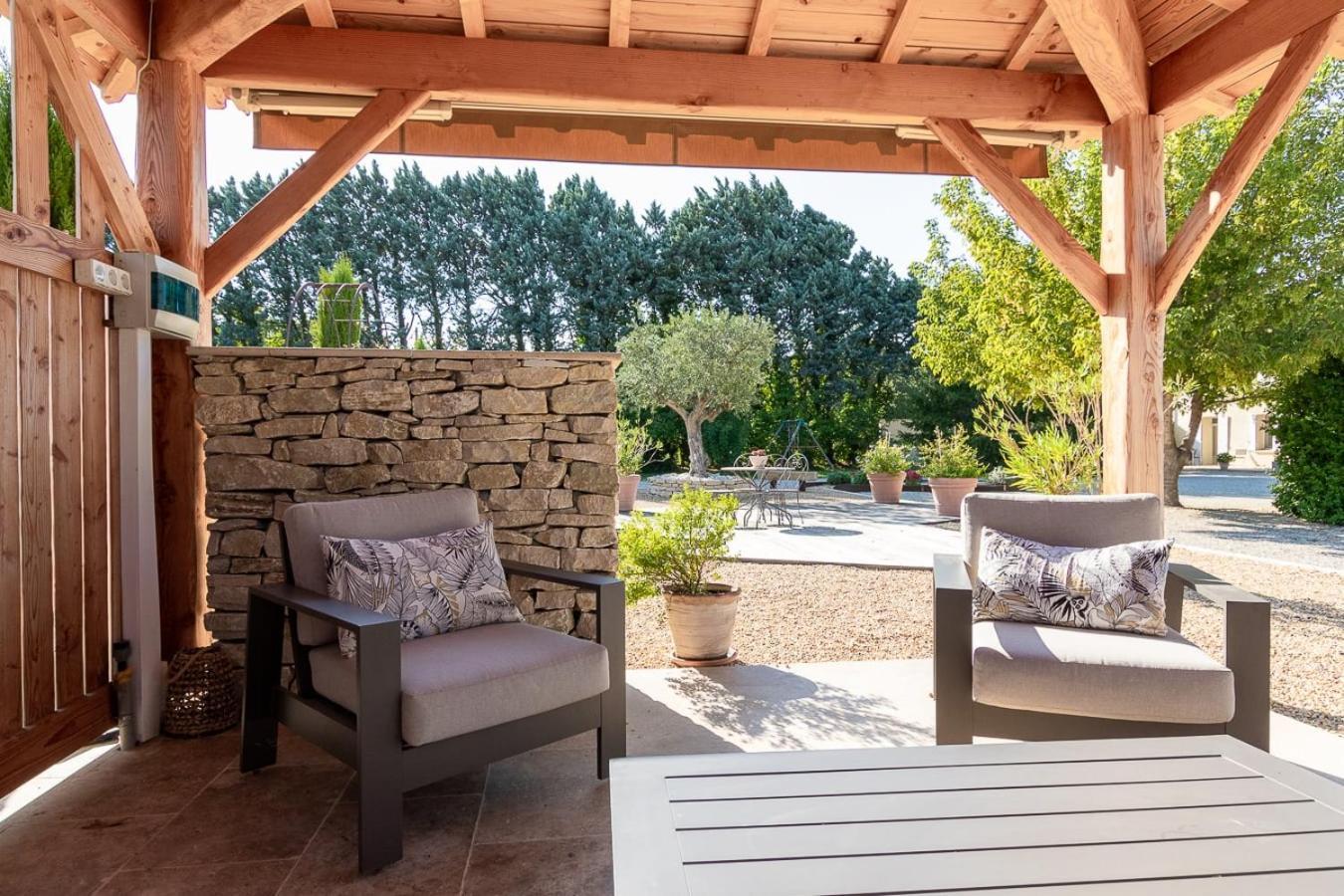 Mas Des Tourterelles Bed & Breakfast Jonquieres  Exterior photo